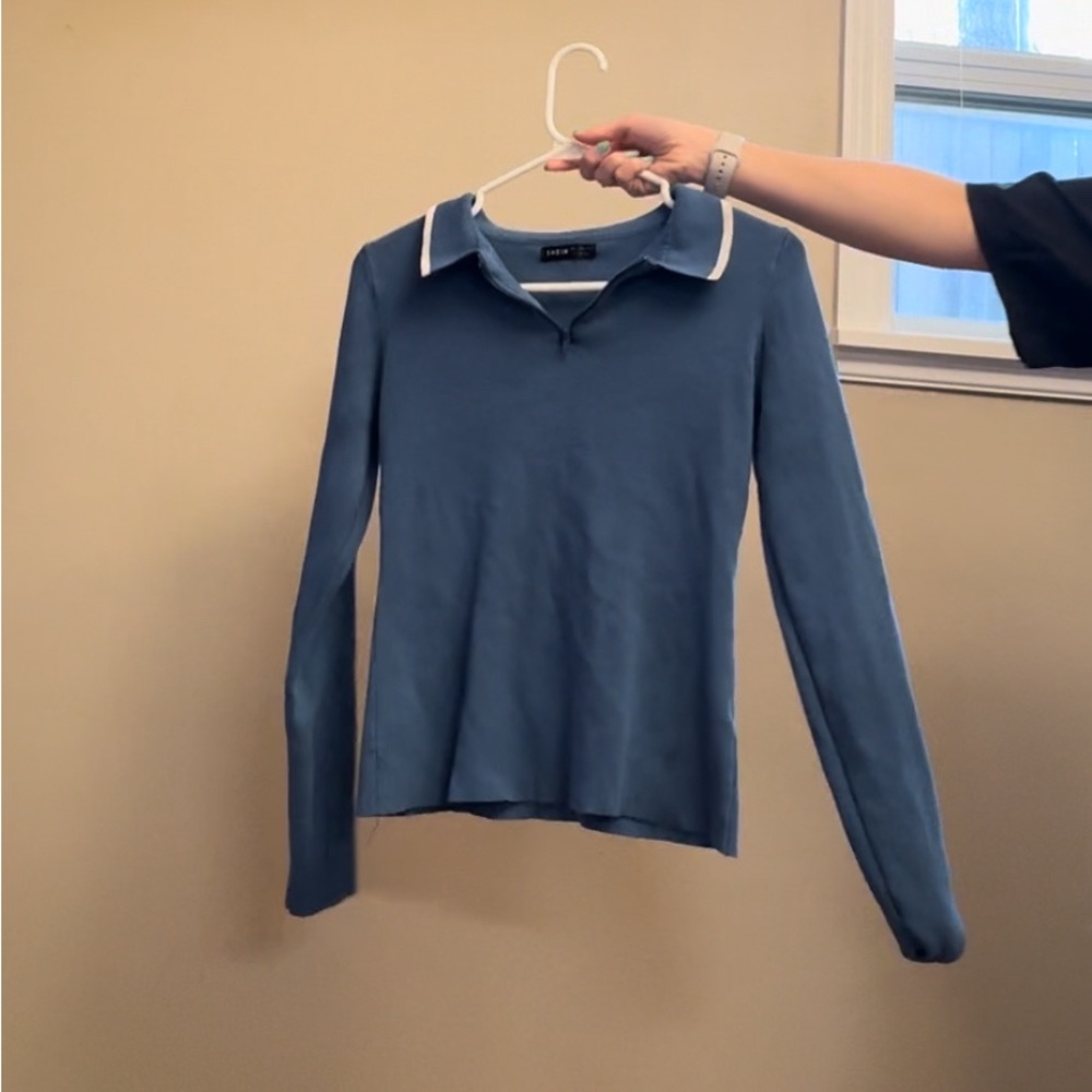 blue blouse